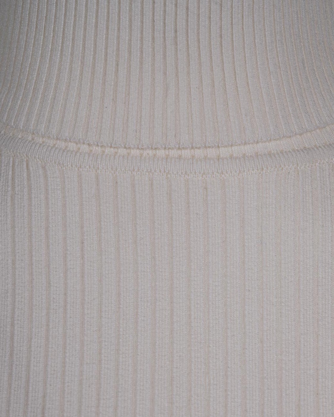 shop ELISABETTA FRANCHI  Lupetto: Elisabetta Franchi maglia a costine con taschino.
Collo dolcevita.
Maniche con bottoni al fondo.
Taschino in raso con dettaglio logo.
Vestibilità Slim.
Composizione: 64%Lyocell 20%Poliammide 16%Seta.
Made in Italy.. MK11B56E2-360 number 4203704